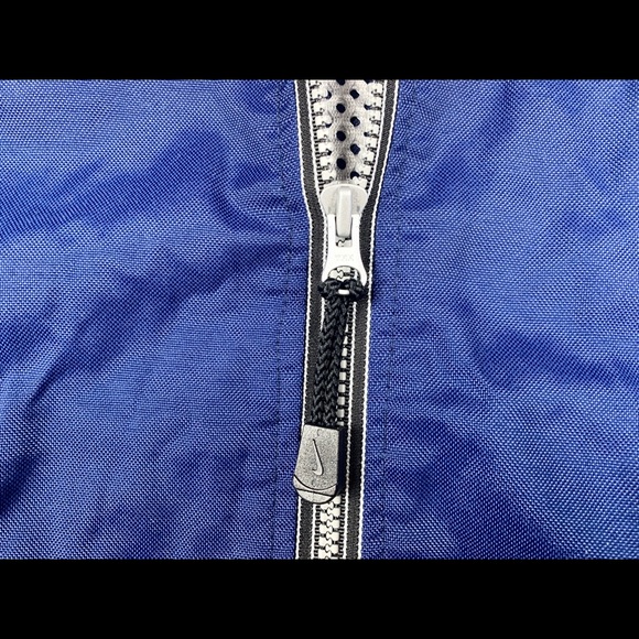 Vintage Nike Vented Heavy Sports Jacket Windbreake - Picture 3 of 8